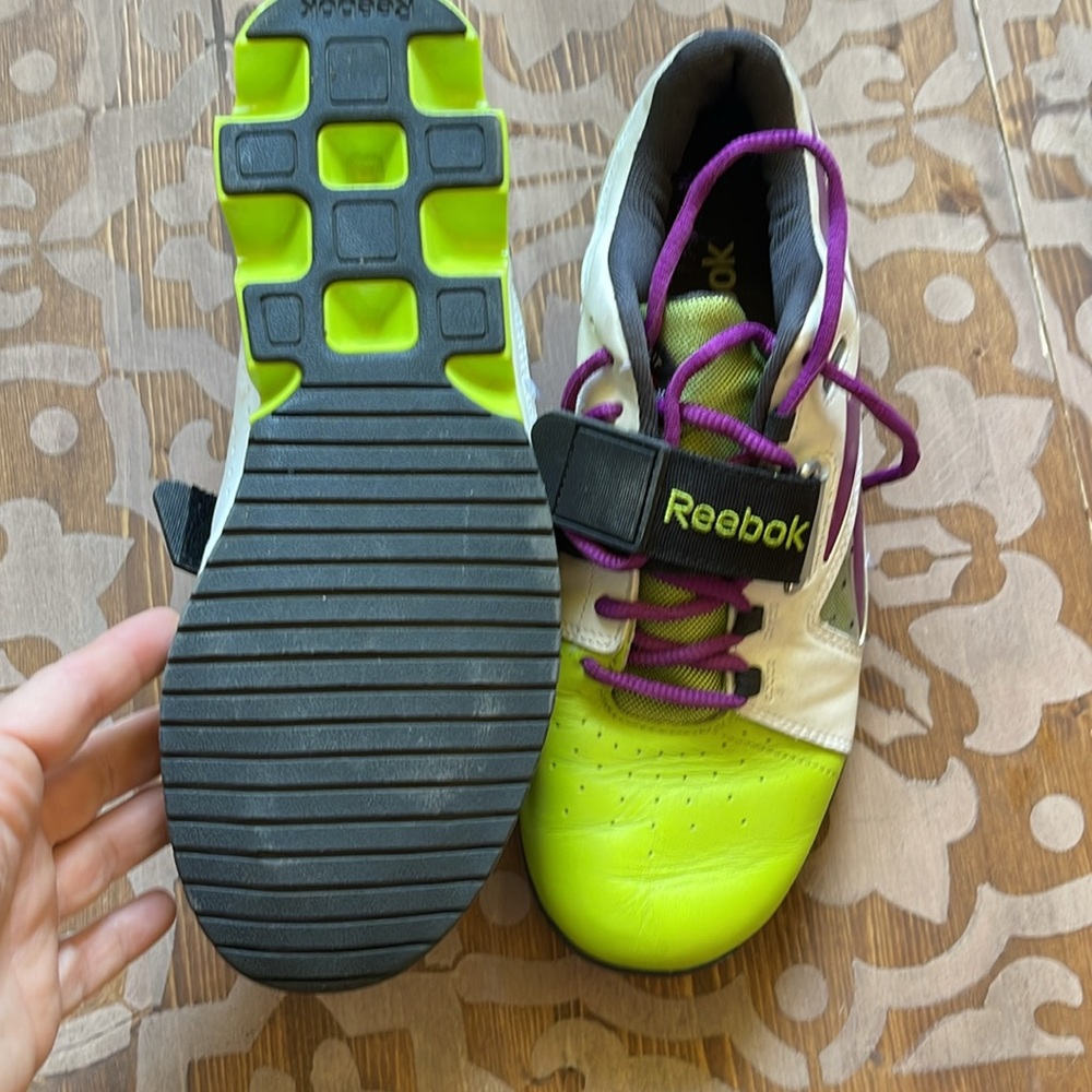 Reebok weightlifting shoes - Picture 2 of 2